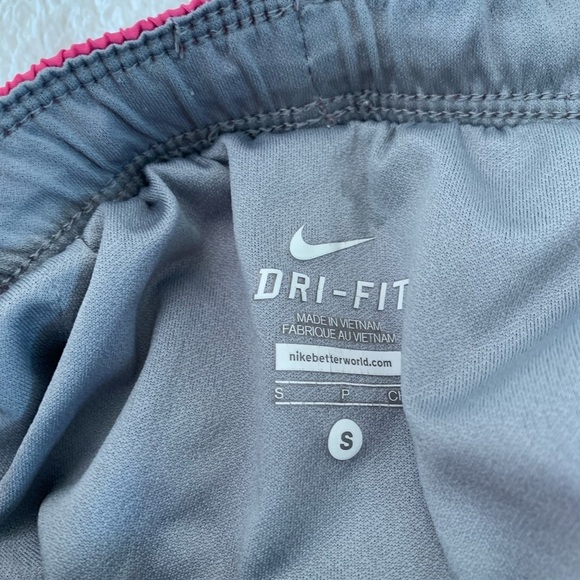 Nike Dri Fit Short Pants Size Small - Picture 11 of 15